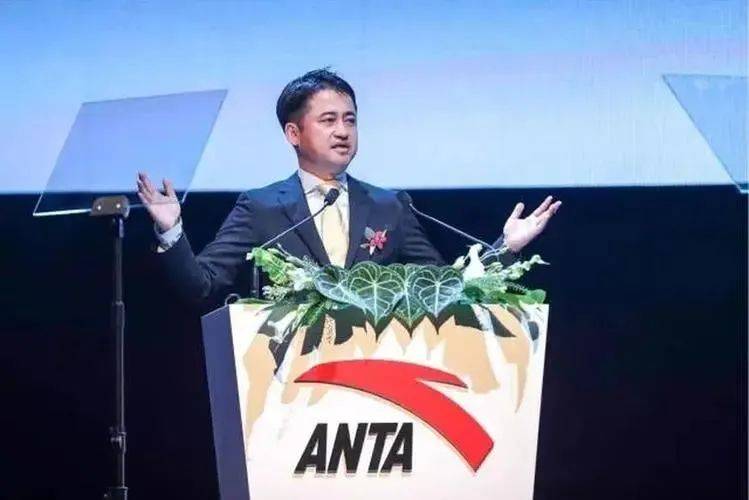 亿国货掌门人他让阿迪耐克睡不着觉bsport体育从渔村穷小子到千(图6)